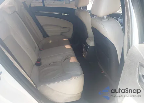 2016 Chrysler 300C z USA, uszkodzony, nr VIN 2C3CCAEG9GH151719